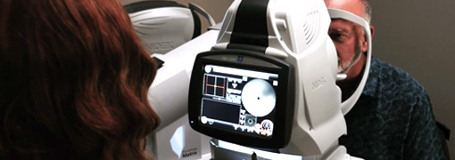 retinal imaging equipment in action